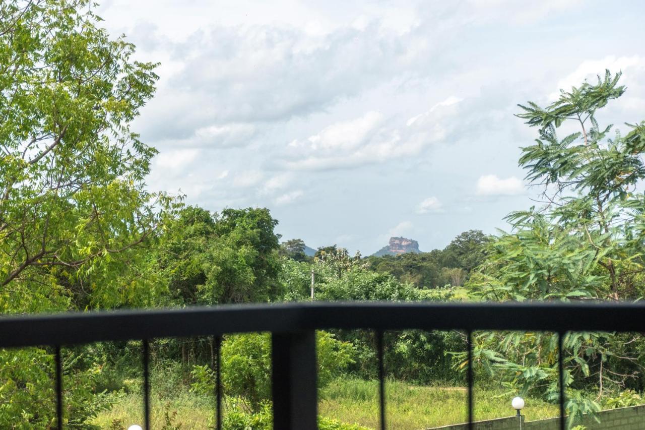 Nice Place Resort ダンブッラ エクステリア 写真